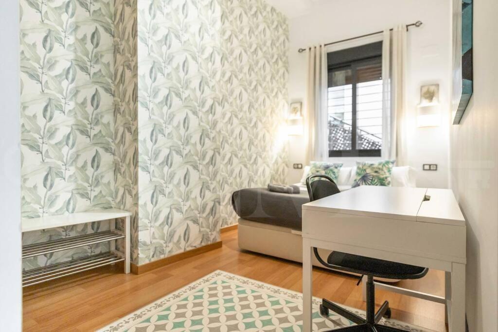 Relaxing Apartment With Parking In The Center By Rems 말라가 외부 사진